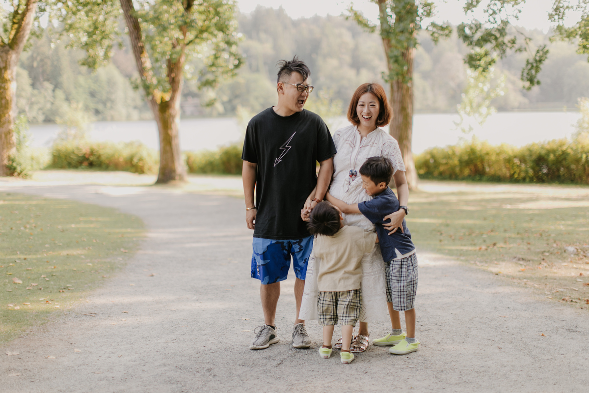 deer lake park family photos in vancouver