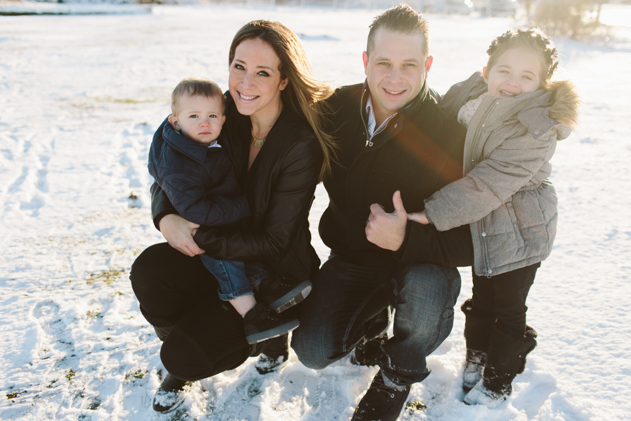 winter snow family photos vancouver